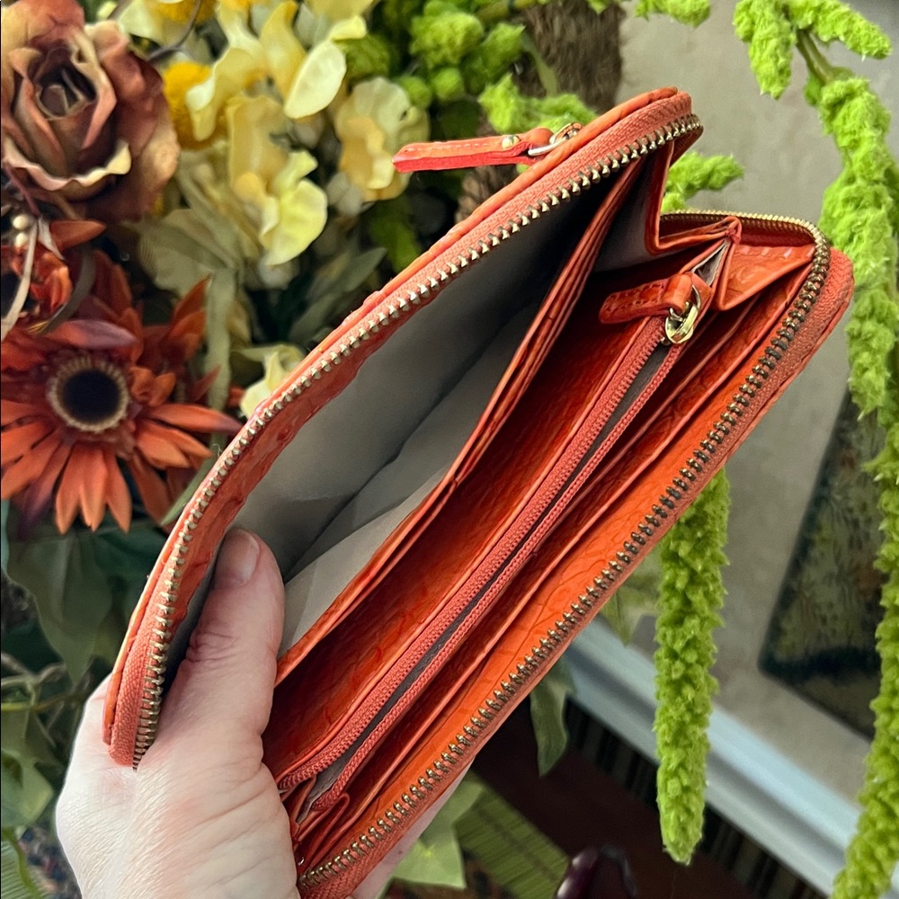 Brahmin Orange/Coral Croc-Embossed Zip Around Wallet -Leather. USED but GUC - Picture 8 of 15